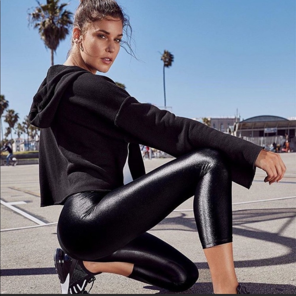 Carbon38 High waisted 7/8 Takara leggings